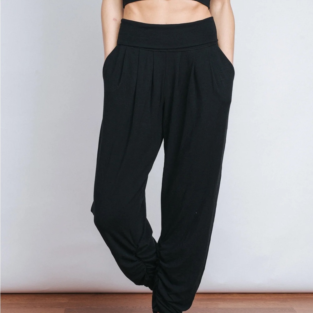 Free Label Sunday Crop pant small black